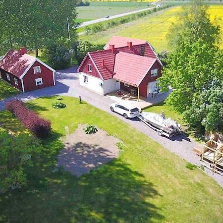 Eget Hus Med Bra Laege Och Toppstandard Linköping Buitenkant foto