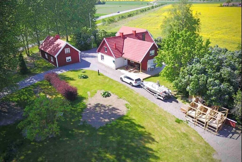 Eget Hus Med Bra Laege Och Toppstandard Linköping Buitenkant foto