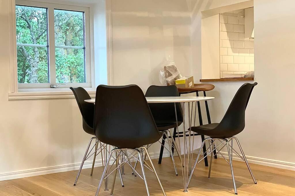 Eget Hus Med Bra Laege Och Toppstandard Linköping Buitenkant foto